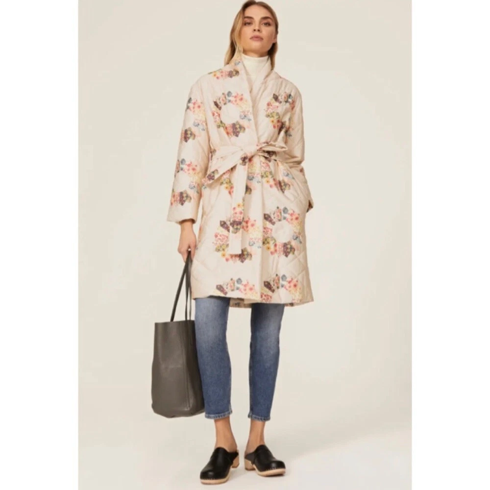 Samantha Sipos Off White Quilted Sunburst Coat Size XS