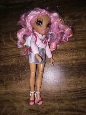 Rainbow High Junior High Kia Hart Special Edition Puppe MGA Gelenk 9 Zoll