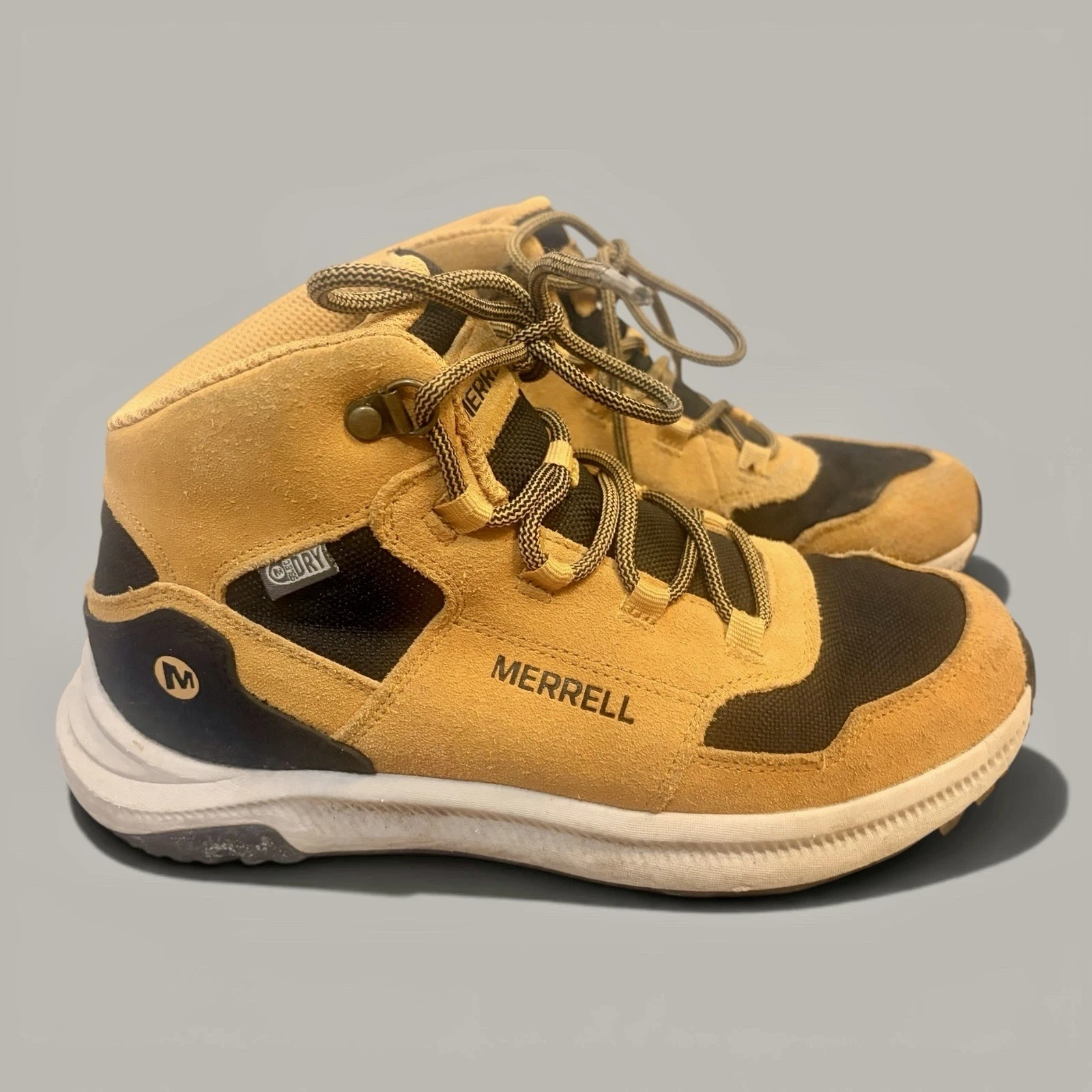 Boys Merrell Ontario Mid Waterproof Hiking Boots SZ 6M Wheat Black Outdoor Shoes