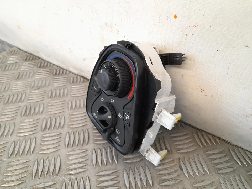 CITROEN C1 Mk2 2014-2022 Heater Control Panel 941520D090 - Image 2 of 4