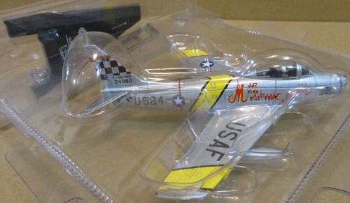 Matchbox Dinky F-86F Sabre Mig Mad Marine USAF N. America Aircraft Die-Cast 1:72 - Picture 22 of 24
