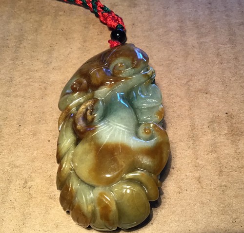 Carved Green Jadeite Komodo Dragon / Sea Life Partial Translucent Pendant - Picture 6 of 13