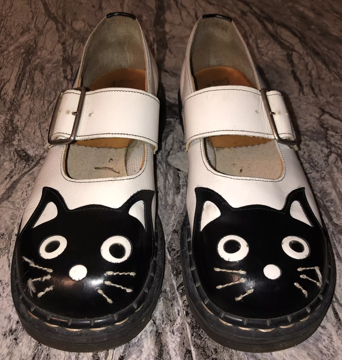 Cat doc cheap martens