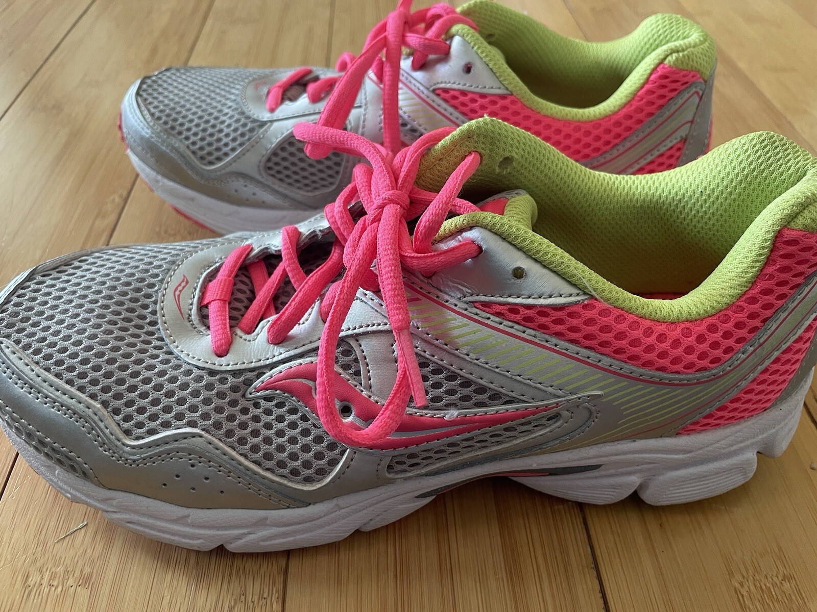 Saucony Womens Cohesion 10 Running Shoes Sneakers Size 7 Gray Pink Neon thumbnail 3