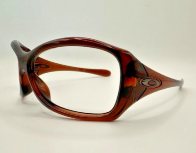 Oakley Necessity Grapevine sunglasses Oakley Grapevine Transitions Sunglasses - Women main image 3