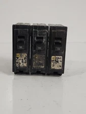 Lot Of 3 *TESTED* SQUARE D HOM130 CIRCUIT BREAKER, 30 AMP 1P 120/240V HACR