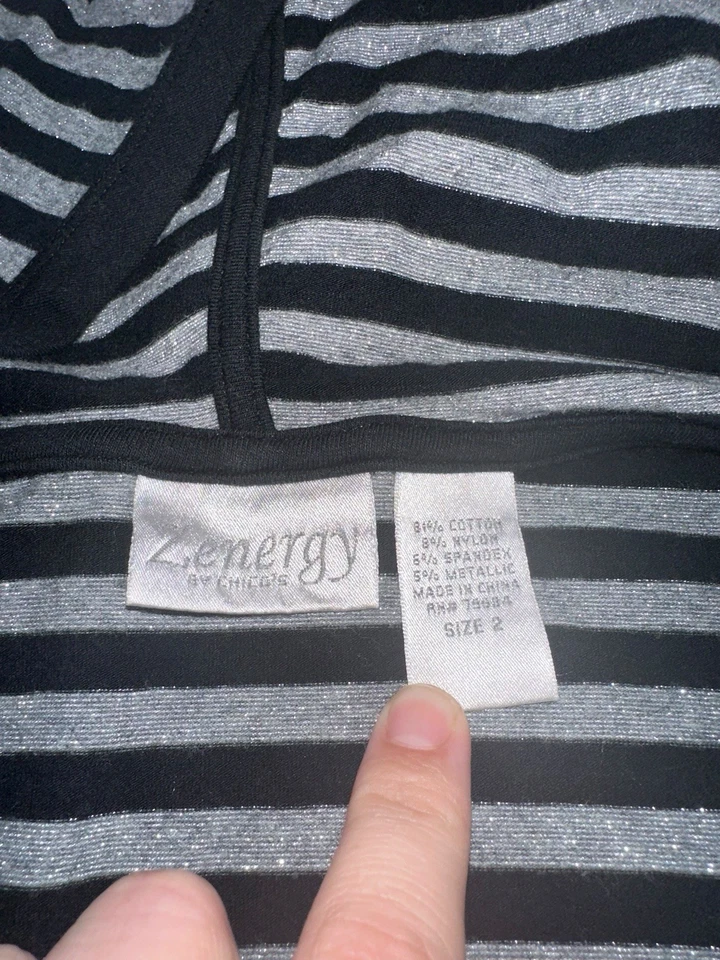 Cárdigan con capucha abotonada Chicos Zenergy talla 2 o L negro plateado a rayas Foto 3 de 4