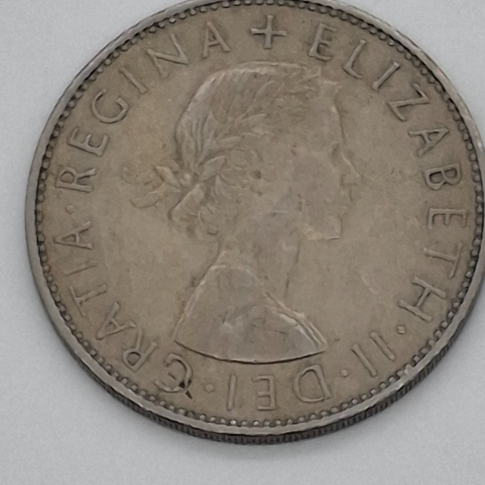 1956 HALF CROWN COIN 2/6d BRITISH COPPER/NICKEL COIN-QUEEN ELIZABETH II image 3