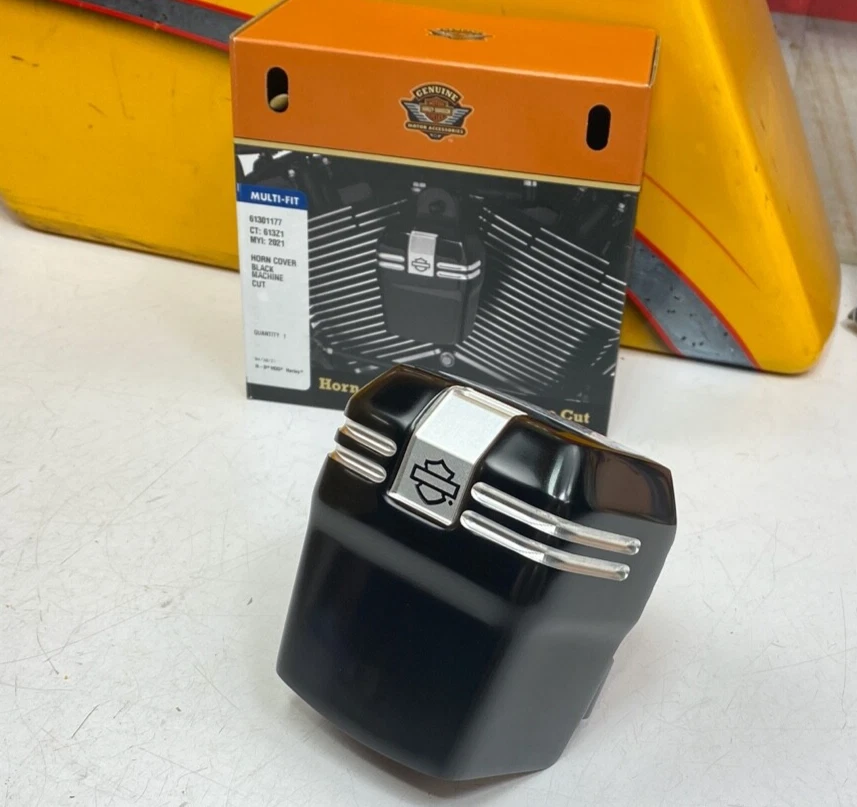 OEM Harley 93-24 Dyna Softail Touring Negro Máquina Corte Bocina Cubierta Contraste Foto 2 de 4