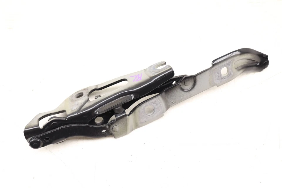 2017-2021 BMW 230I XDRIVE - Dobradiça esquerda tampa do porta-malas 7304557 - Imagem 2 de 4