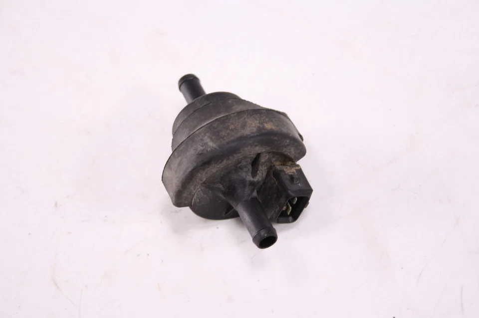 Válvula de aire respirador tanque de combustible de gasolina 09 BMW F800GS 1734443 Foto 3 de 4