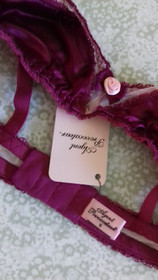 AGENT PROVOCATEUR VINTAGE ORIGINAL PLUM KITTY BRA MED NWT RARE COLLECTOR'S PIECE
