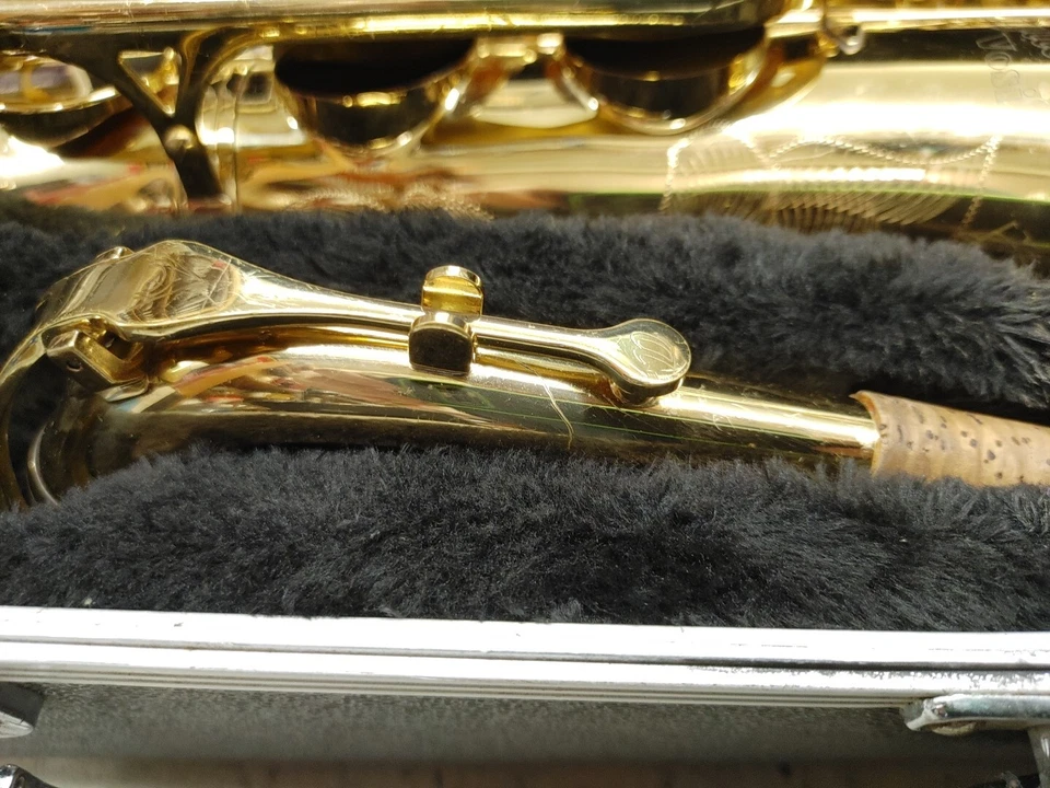 ANTIGUA VOSI 2150 ALTO STUDENT SAXOPHONE WITH MOUHTPIECE & HARD CASE UNTESTED - Image 4 of 4
