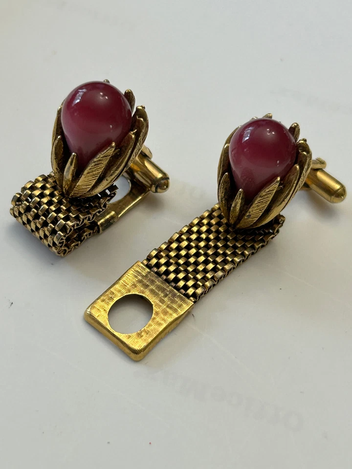 Juego de gargantilla y gemelos vintage Lucite Pink Moon Glow en tono dorado Foto 4 de 4