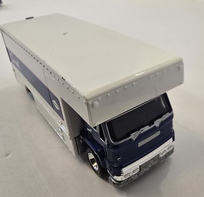 Car Transporter 1/64 Hot Wheels Fleet Flyer For Corvette 2017 Release Loose