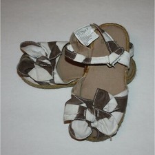Gymboree Zebra Safari Girl's Stripe Espadrille Sandals Shoes in Child size 8