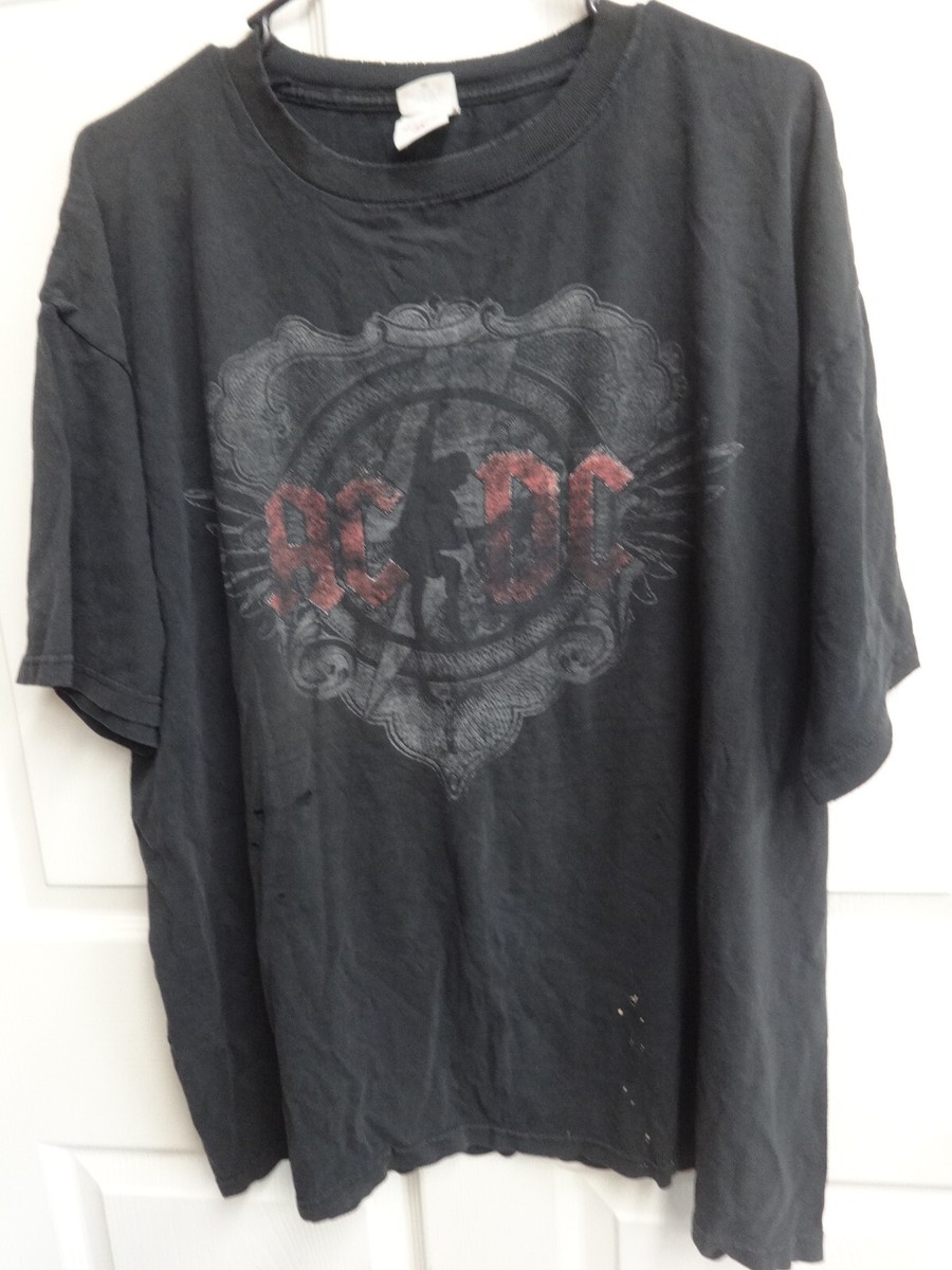 Vintage 2008/09 AC/DC Band Black Ice World Tour T-Shirt Men Vintage 2008/09 AC/DC Band Black Ice World Tour T-Shirt Men