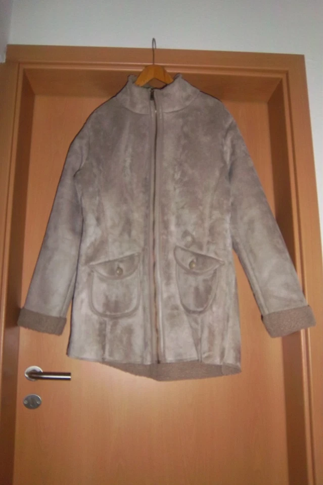Beige Jacke *Wildlederoptik* mit Teddyfutter von Atlas for Woman in Gr. 40/42 - Bild 2 von 4