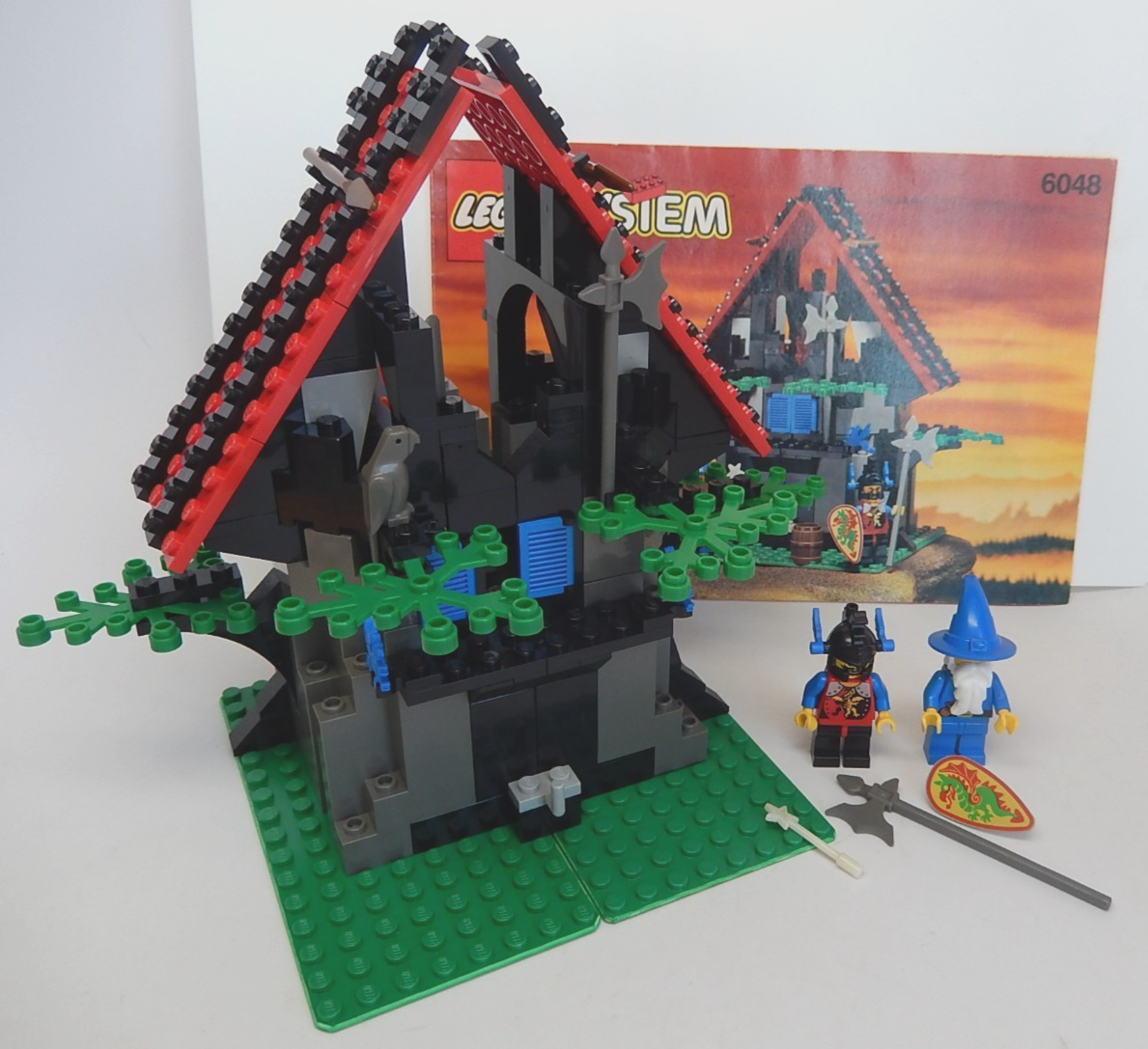 8 4台 Lego 6048 Majisto's Magical Workshop Castle Dragon Knights 100