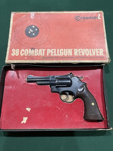 VINTAGE CROSMAN COMBAT MODEL 38C .22 CAL. PELLGUN REVOLVER W/Box " UNTESTED "