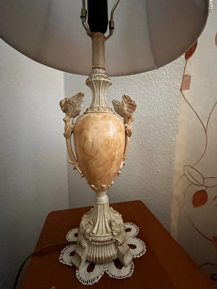 Antike Tischlampe mit Engelfiguren – inkl. Leuchtmittel, funktionstüchtig - Bild 4 von 4