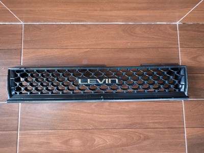 Toyota Corolla LEVIN AE92 GT-Z 1989 Kühlergrill vorne mit Emblem Teile-Nr 531...