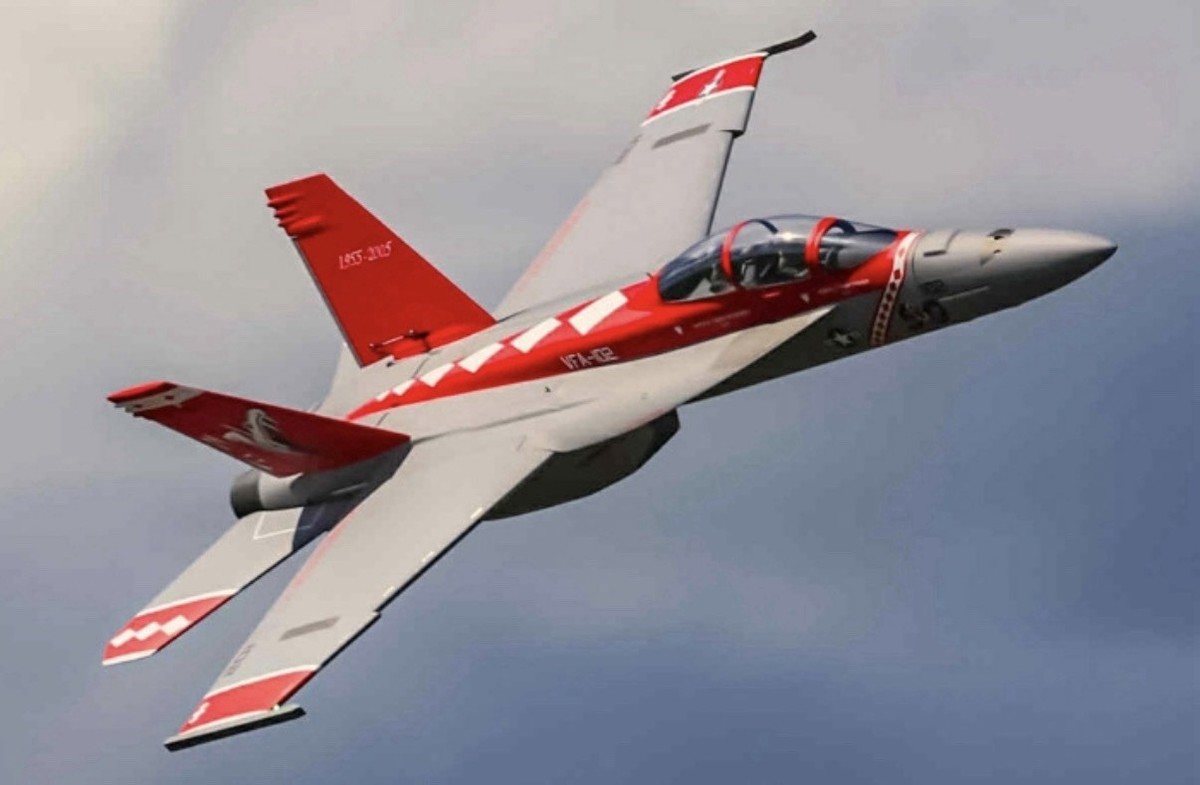 1/8.5 F/A-18F Super Hornet 2.1M 82.6