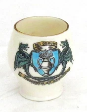 WH Goss 1.3/4 inch Model of Colchester Vase - Arms of Dundee