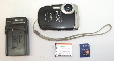 Fuji FinePix XP10 12MP Waterproof Digital Camera w/Battery, Charger & SD Card