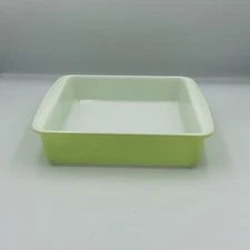 Vintage Pyrex Avocado Green Square Baking Dish 8 inch Ovenware D23