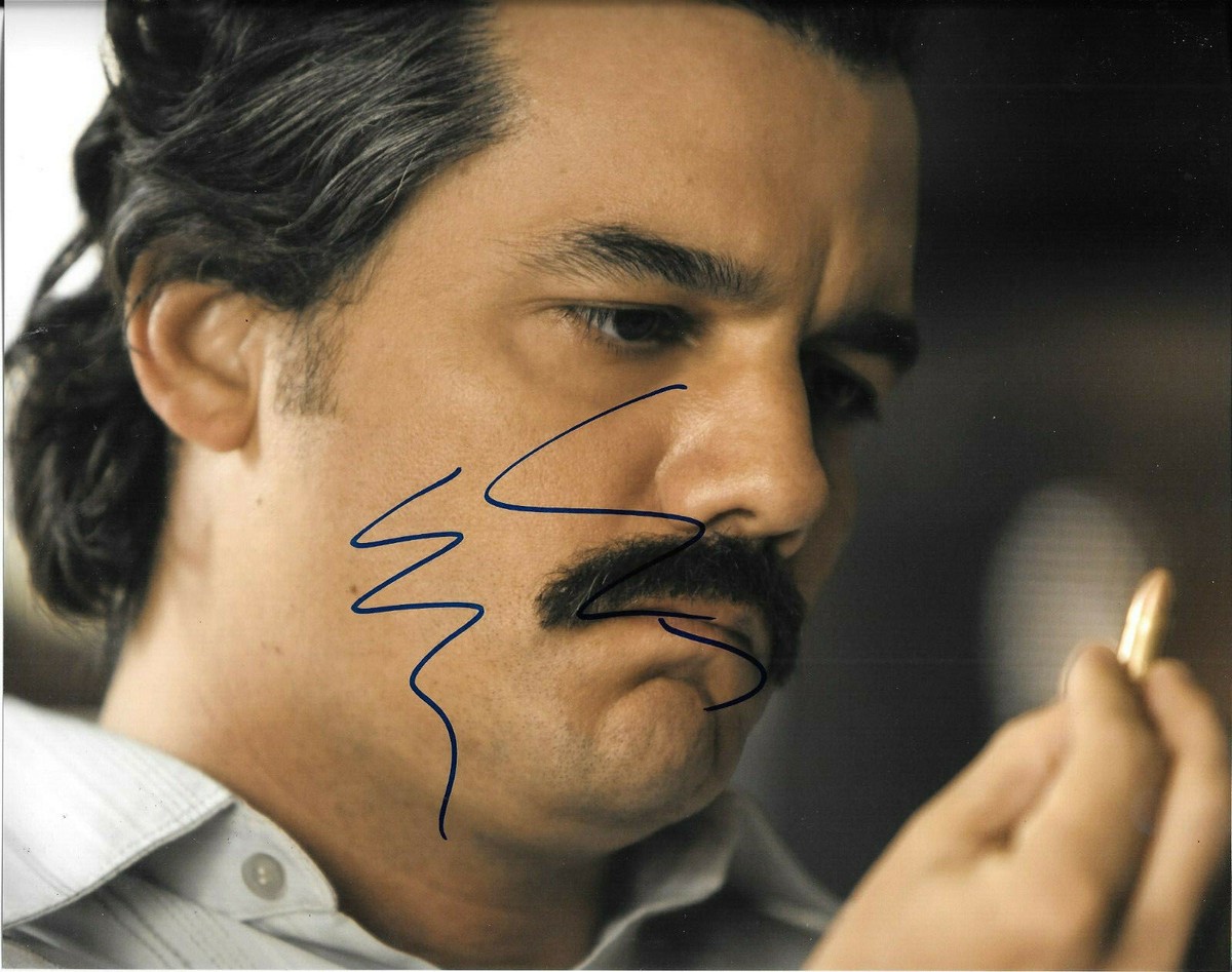 did pablo escobar smoke cigarettes Narcos myth exposed: associate dispels crucial TV show mistake | TV & Radio TARKAY Canvas Pictures 60 x