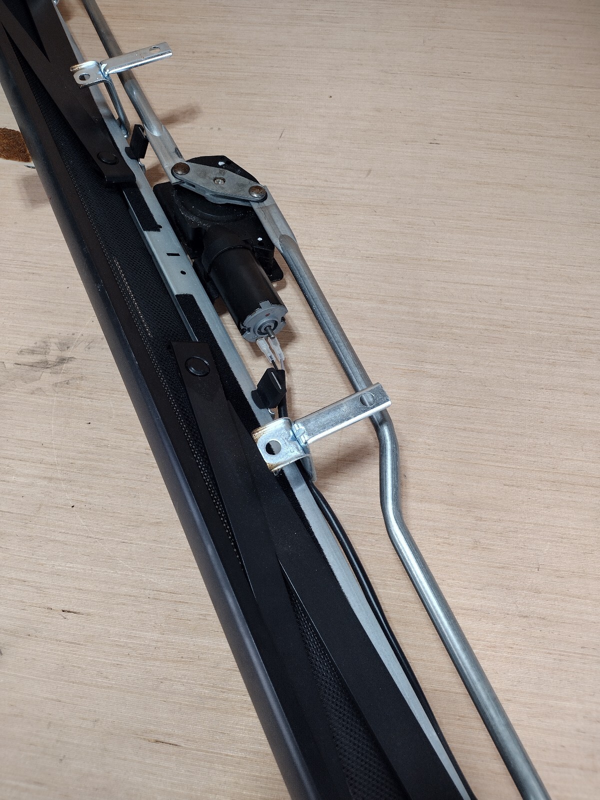 0309 Mercedes W211 E320 E55 AMG Rear Deck Sunshade Sun Shade Roller