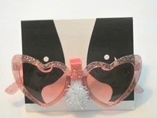 NWD RIVIERA HEART SHAPED PINK SUNGLASSES WITH ONE ACCESSORY (HAIR CLIP)