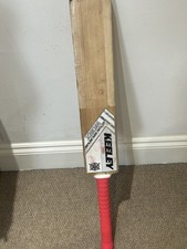 lovely Cricket Bat For Sale Size 4 Keeley Been Used But In Good Condition