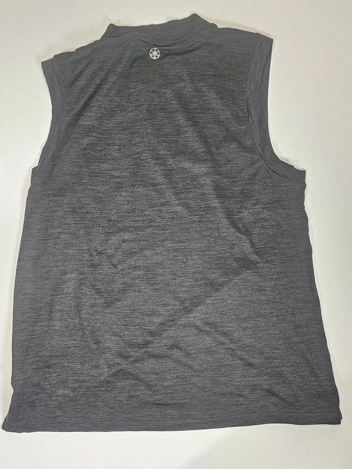 Top Gaiam Para Mujer Gris Medio Atlético Absorbente de Humedad Top Entrenamiento Yoga Camisa Foto 2 de 4