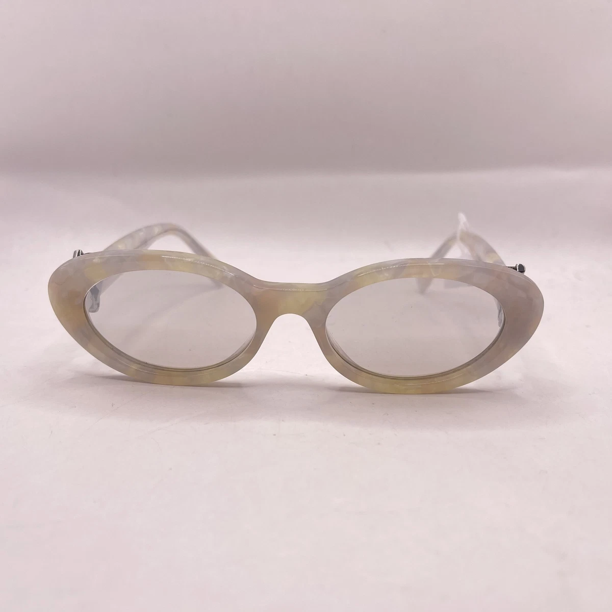 Fendi White Sunglasses for Women for sale | eBay display picture 3