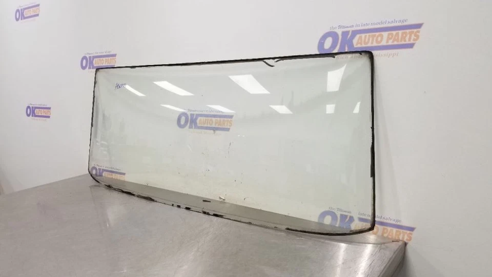 65 PONTIAC GTO 2 DOOR HARDTOP REAR BACK GLASS WINDOW - Image 3 of 4