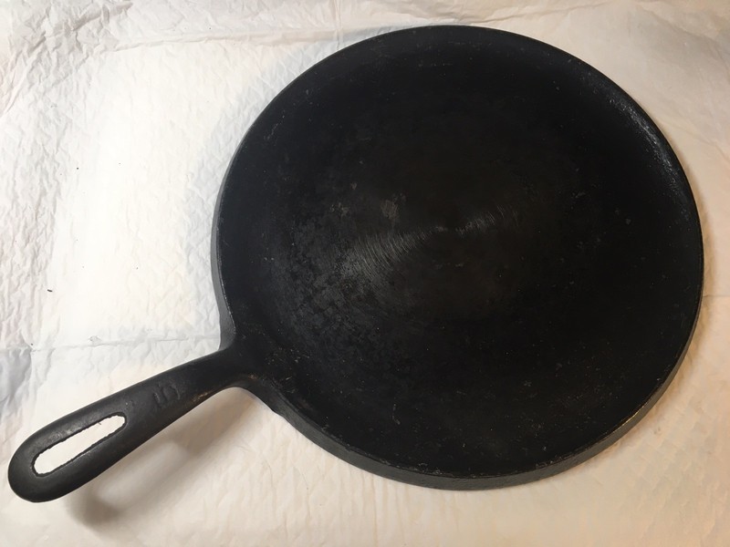 Vtg Wagner Ware Cast Iron #9 Griddle 10 1/4" - Made in USA