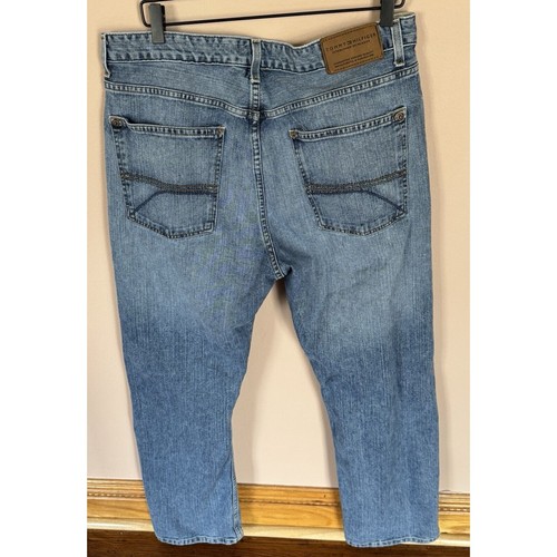 Tommy Hilfiger Men’s Freedom Jean Relaxed Fit Straight Leg Zip Fly Size 36-30 - Picture 2 of 4