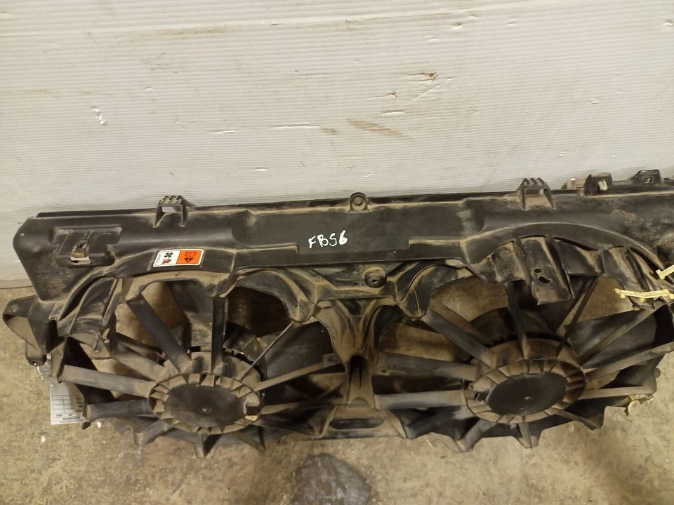 Conjunto de ventilador del motor del ventilador del radiador de 2010 Ford F150 12123726 Foto 4 de 4