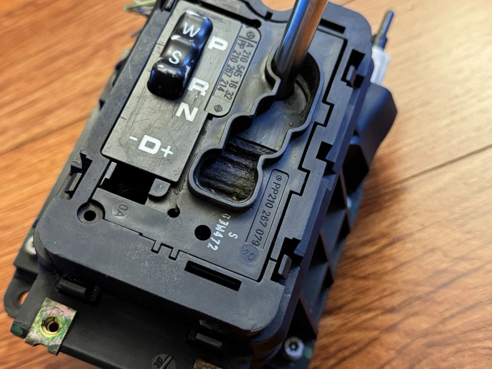 Оригинальный селектор рычага переключения передач в сборе для Mercedes-Benz W210 E320 E430 2000-2002 годов выпуска - Изображение 2 из 4