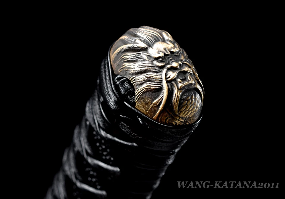 Espada Katana Samurai Japonesa Dragón Afilado Rojo y Azul Damasco Acero 1095 Doblada Foto 4 de 4