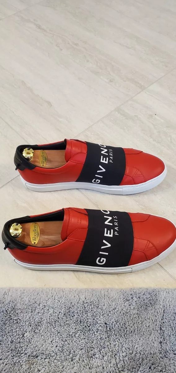 Givenchy sneakers red top