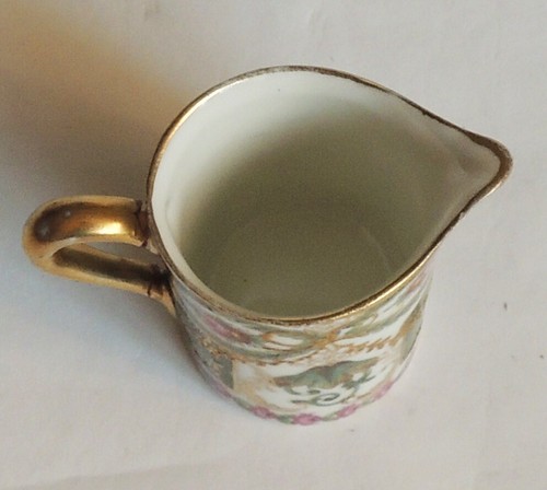 Antique Fine Royal Vienna Porcelain Coffee Cup Hand Painted Flowers w Gold Trim - Picture 4 of 8