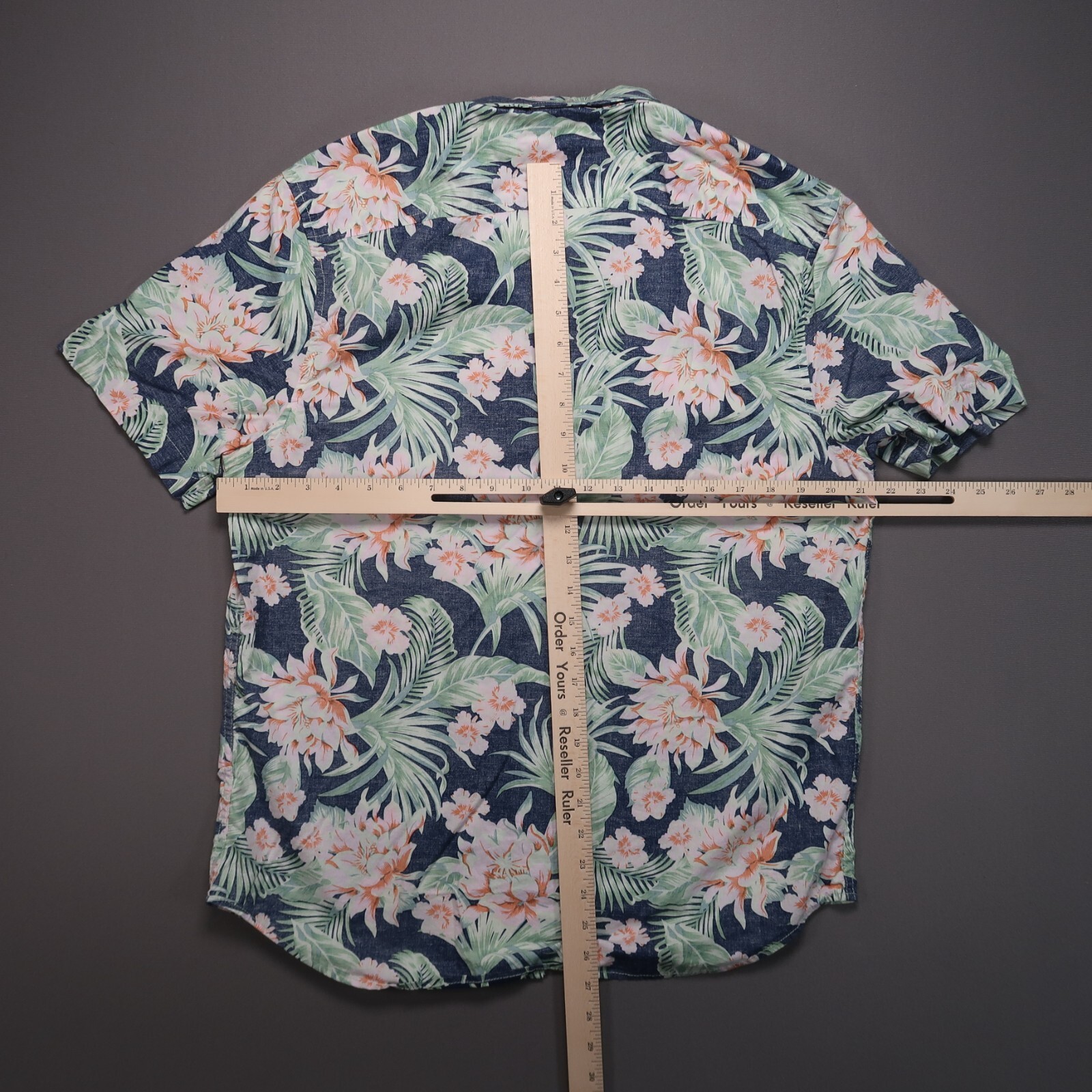 Chubbies Shirt Mens Large Blue Floral Short Sleeve Inside Out Hawaiian Stretch