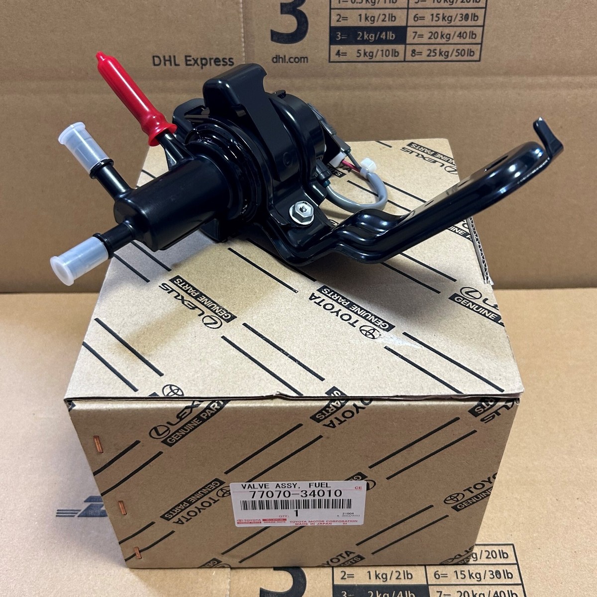 ベース run Toyota Genuine Sequoia Tundra Fuel Tank Solenoid Valve Assy