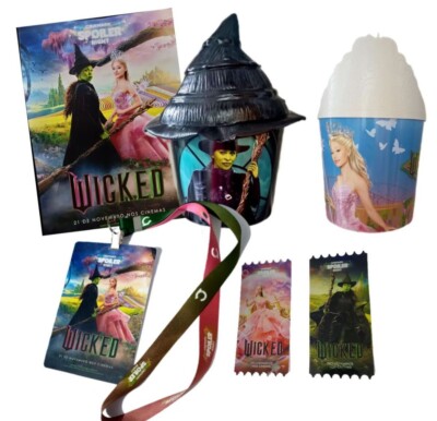 Wicked Movie Exclusive Set Memorabilia Brazilian Limited Edition Cinema ...