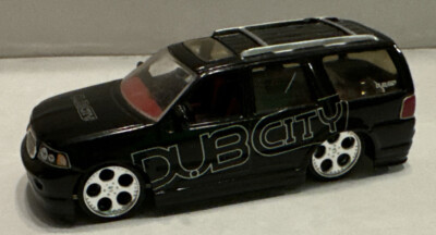 Jada Toys Lincoln Navigator on Giovanna Wheels - Approx. 1:64