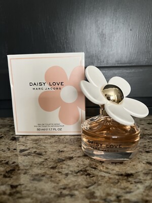 Daisy Love by Marc Jacobs 1.7 fl oz Eau de Toilette Perfume Fragrance Spray NEW