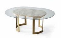 Moderner Couchtisch Mit Stilvollem Design Und Funktionaler Eleganz.